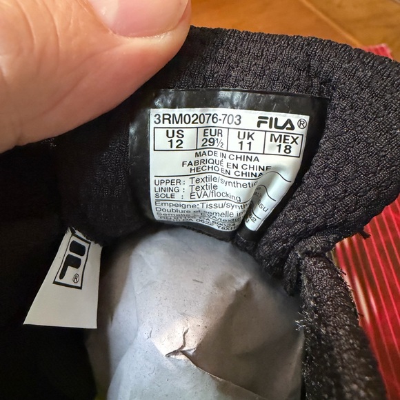 Fila Kid's Black and Neon Green Fantom 8 Strap Sneakers New in Box Size 12 - Picture 8 of 9